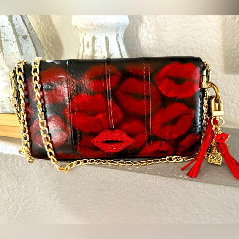 CChloe  Leather  Zip Around Long Wallet customized Crossbody